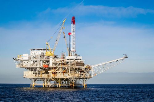 Giá xăng dầu hôm nay 3/10: Gần chạm mức thấp nhất kể từ tháng 5