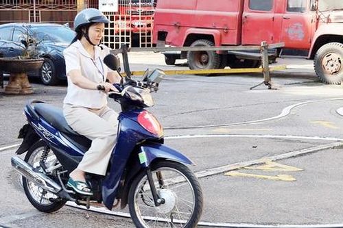 Có nên tăng độ khó sát hạch, cấp bằng lái xe máy?