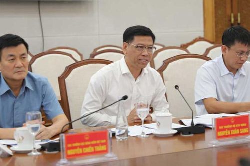 Thứ trưởng Nguyễn Xuân Sang làm việc với Quảng Ninh về hạ tầng hàng hải, đường thủy