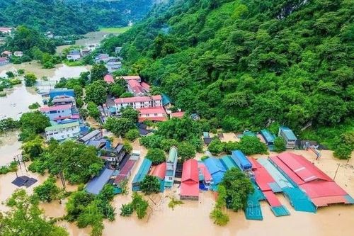 Ngân sách Trung ương hỗ trợ hơn 2.500 tỷ đồng cho 15 địa phương bị bão số 10
