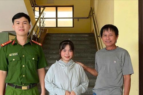 Công an phường Đông Hà hỗ trợ công dân trả lại 45 triệu đồng do người khác chuyển khoản nhầm