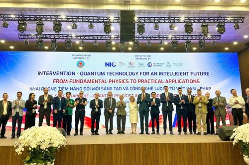 Nhà vật lý người Pháp đoạt giải Nobel truyền cảm hứng khoa học tới giới trẻ Việt
