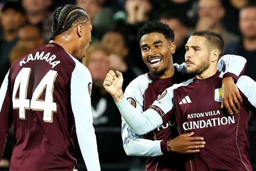 Aston Villa tiếp tục thắng tại Europa League