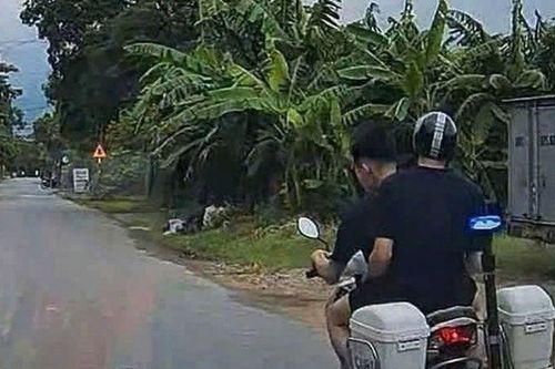 Công an giao sửa xe đặc chủng, thanh niên tranh thủ 'quẩy' ngoài đường – và nhận cái kết đắng lòng