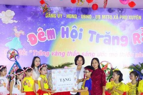 Đêm hội trăng rằm xã Phú Xuyên năm 2025