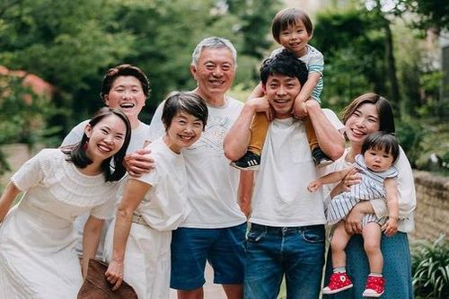 Muốn tuổi già an yên, con cái hiếu thảo: Cha mẹ phải làm được '3 có, 3 không' này