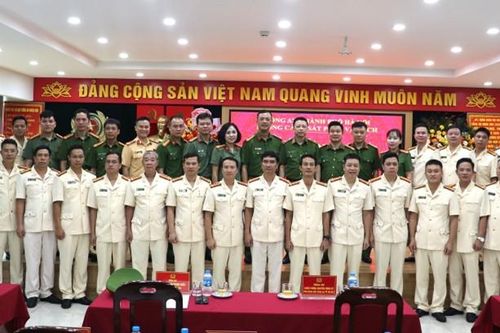 Công bố 28 Đội trưởng của Phòng Cảnh sát phòng cháy chữa cháy và cứu nạn cứu hộ