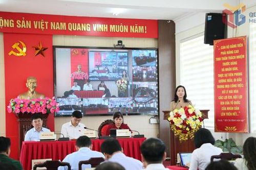 Phó Chủ tịch Quốc hội Vũ Hồng Thanh tiếp xúc cử tri tại Quảng Ninh
