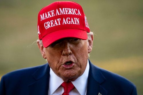 Ông Trump dùng video AI khiêu khích đối thủ