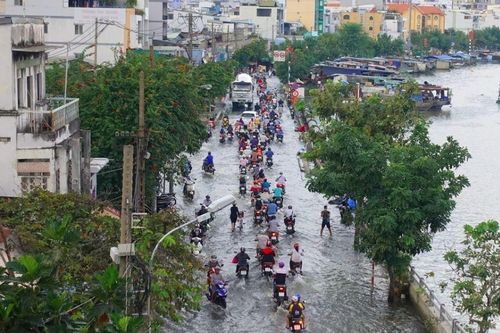 TP.HCM sắp đón đỉnh triều cường vượt báo động 3