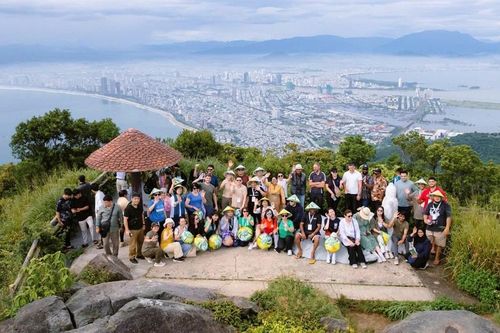 Các tuyến tham quan, dã ngoại ở bán đảo Sơn Trà hút khách