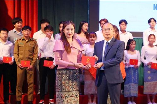 Sơn La: Hơn 200 cán bộ, lưu học sinh Lào hoàn thành chương trình đào tạo tiếng Việt