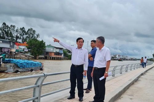 Cần Thơ xây dựng kè chống sạt lở, tạo sinh kế cho người dân