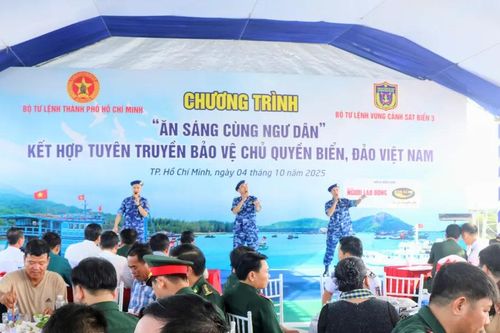 TPHCM rà soát chính sách hỗ trợ vốn vay ưu đãi cho ngư dân nâng cấp tàu