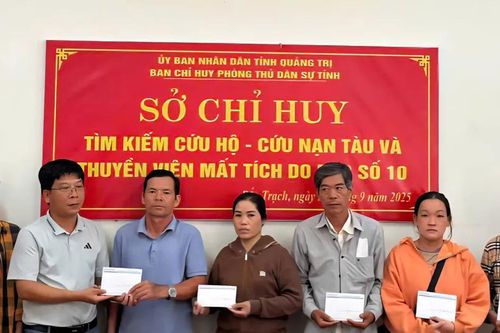 Báo SGGP hỗ trợ các nạn nhân vụ chìm tàu cá ở cửa biển sông Gianh