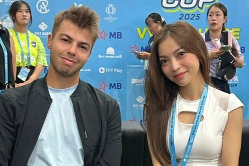 Hot girl Nhật Lê visual sáng bừng bên tay vợt pickleball số 1 thế giới