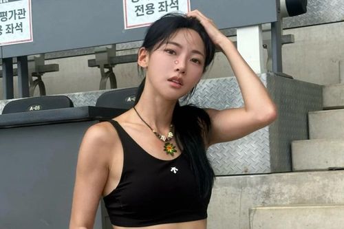 'Nữ thần chạy bộ' Hàn Quốc khoe vóc dáng săn chắc miễn chê