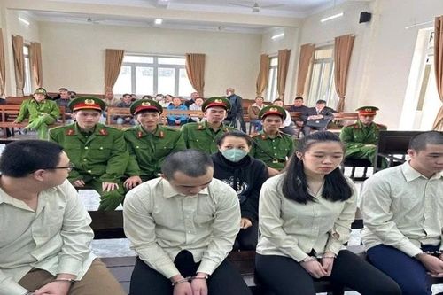 Nhóm đối tượng lừa bán tiền giả trên mạng xã hội lĩnh 45 năm tù