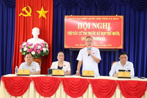 Đại biểu Quốc hội Lê Mạnh Hùng tham gia tiếp xúc cử tri tại Cà Mau trước Kỳ họp thứ 10, Quốc hội khóa XV
