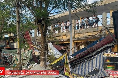 Nổ nghi do rò khí gas tại quán ăn, nhiều người bị thương