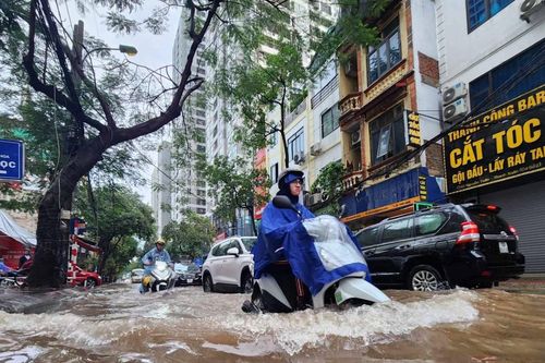 Thoát cảnh ngập lụt từ một điều lạ, bài học đắt giá khi mua nhà