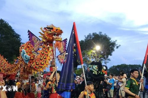 Huế: Tưng bừng khai mạc Ngày hội quảng diễn Lân-Sư-Rồng