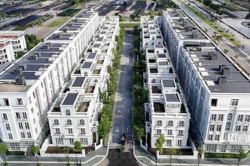 Hà Nội: Loạt biệt thự, shophouse xây xong vắng bóng người ở