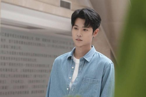 Bất ngờ về nam diễn viên 19 tuổi không muốn hôn bạn diễn sau khi cãi nhau với người yêu, tự ý rời đoàn phim lúc 3h sáng