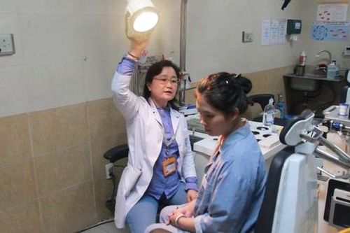 Chủ quan với đau tai kéo dài, nữ bệnh nhân 21 tuổi phải mổ vì có polyp ăn vào xương