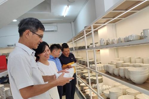 Minh Long mở thêm một cửa hàng sứ ngoại lệ tại TP.HCM