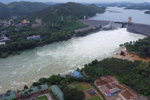 Khẩn trương điều tiết mực nước hồ thủy điện Thác Bà, ứng phó bão số 11