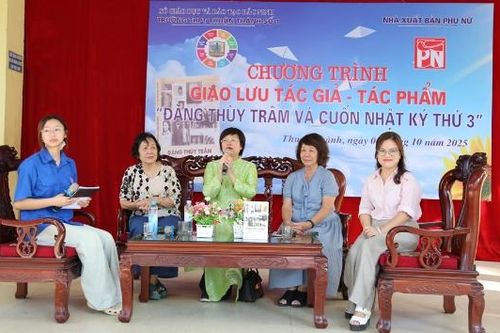Hơn 2 nghìn học sinh Thuận Thành tham gia giao lưu giới thiệu cuốn sách 'Đặng Thùy Trâm và cuốn nhật ký thứ 3'