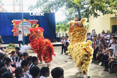 Xã Ninh Sơn tổ chức chương trình thiện nguyện và trao quà Trung thu