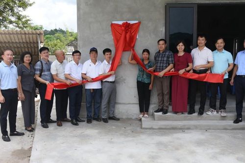Bàn giao 2 nhà tình nghĩa tại phường Kỳ Lừa
