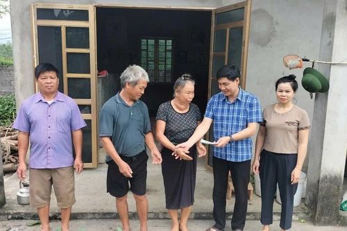 Mỗi người dân là một tấm gương