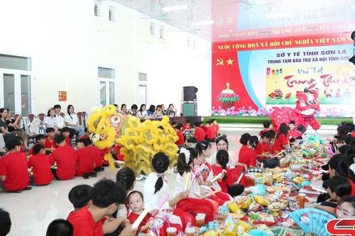 Trung thu ấm áp cho trẻ em tại Trung tâm Bảo trợ xã hội
