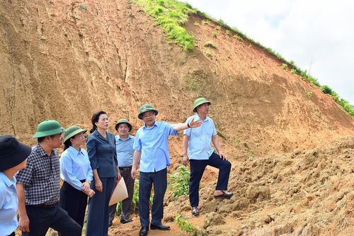 Đặt an toàn của người dân lên hàng đầu trước nguy cơ sạt lở