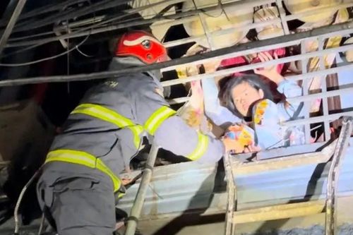 Quyết không lùi bước trước 'giặc lửa'