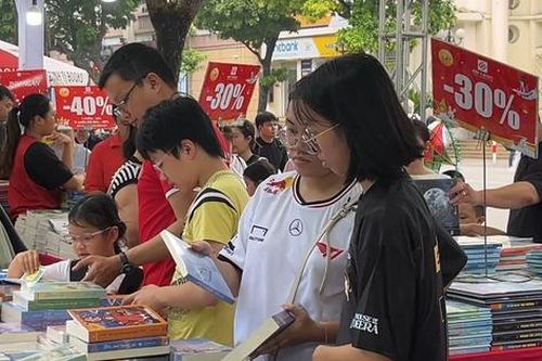 Hội Sách Hà Nội 2025 – Hội tụ tri thức toàn cầu