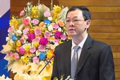 Thứ trưởng Bộ Y tế Nguyễn Tri Thức: Bệnh viện Chợ Rẫy cần phát huy vai trò đầu ngành trong can thiệp nội mạch