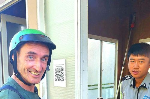 Du khách tấp nập khám phá vẻ đẹp bán đảo Sơn Trà