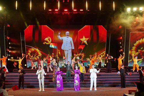 Khai mạc Hội sách 'Huyền thoại Côn Đảo'