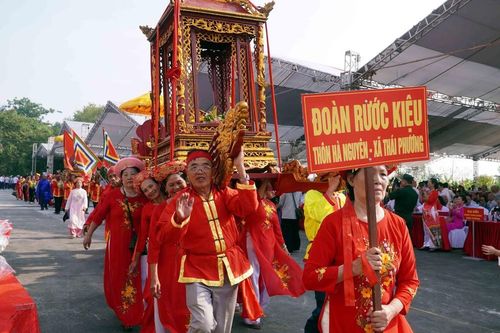 Kỷ niệm 800 năm họ Trần phát nghiệp đế Vương