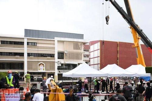 Thái Lan hoãn vô thời hạn việc hoàn thành lấp hố tử thần tại Bangkok
