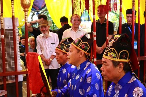 Lễ hội làng La Phù trở thành Di sản Văn hóa phi vật thể quốc gia