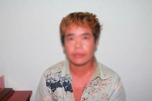 Tạm giữ người đập phá nhà mẹ ruột và tấn công lực lượng công an
