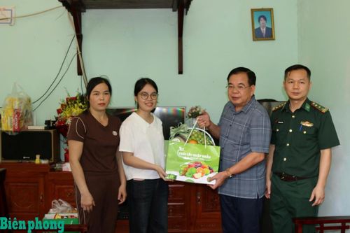 Đồng hành cùng học trò vùng biên hiện thực hóa ước mơ