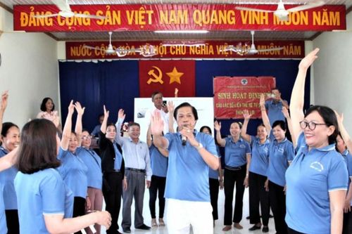 Người cao tuổi - Nguồn lực quý báu của cộng đồng