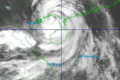 Bão giật cấp 15 tiến sát Quảng Ninh
