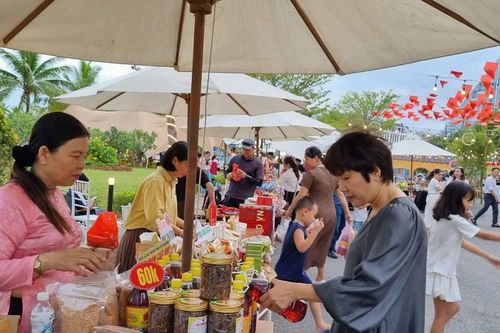 Chợ phiên di sản hấp dẫn du khách Đà Nẵng
